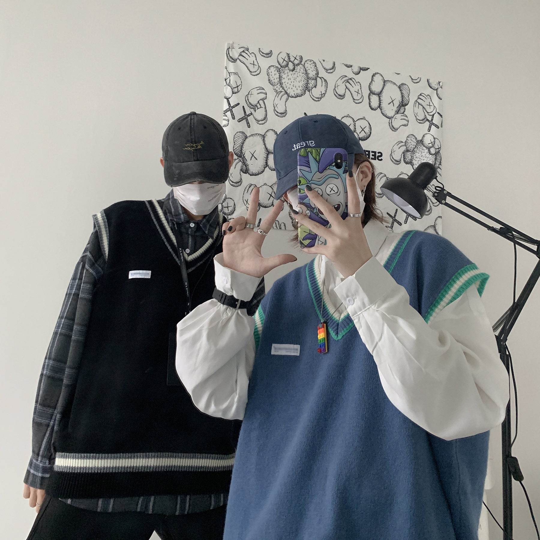 V-neck sweater vest - Mubimart