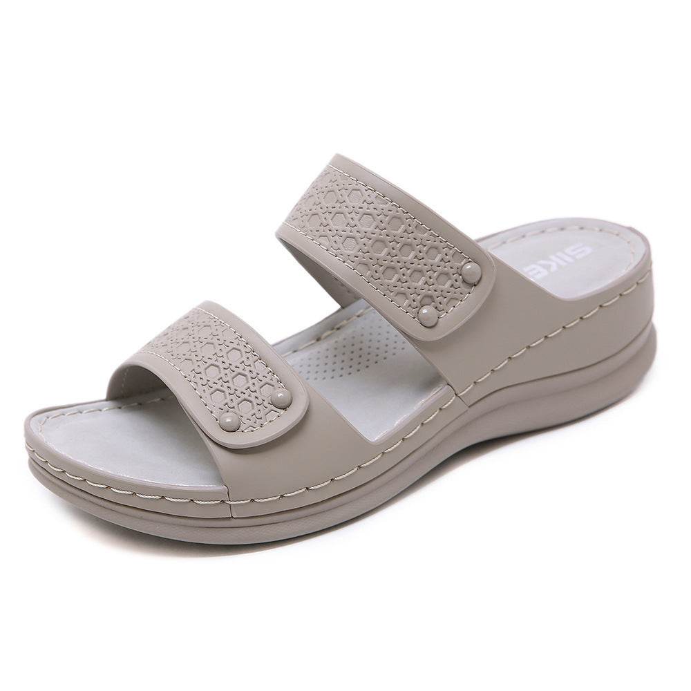 Oversized Wedge Heel Embossed Rivet Slippers - Mubimart