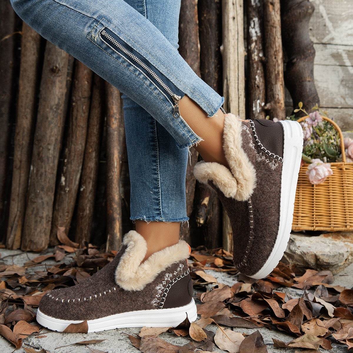 Fleece-lined Thick Plush Boots Warm Sewing Flat Cotton Shoes Winter Ankle Boot - Mubimart