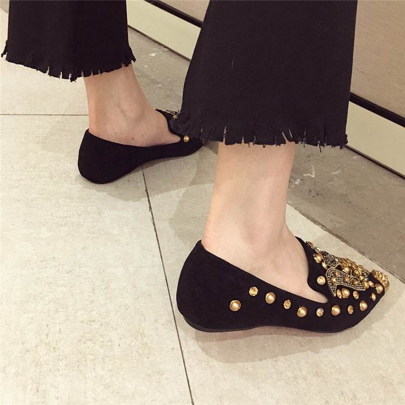 Women's Rhinestone Pointed Toe Rivet Flat Shoes - Mubimart