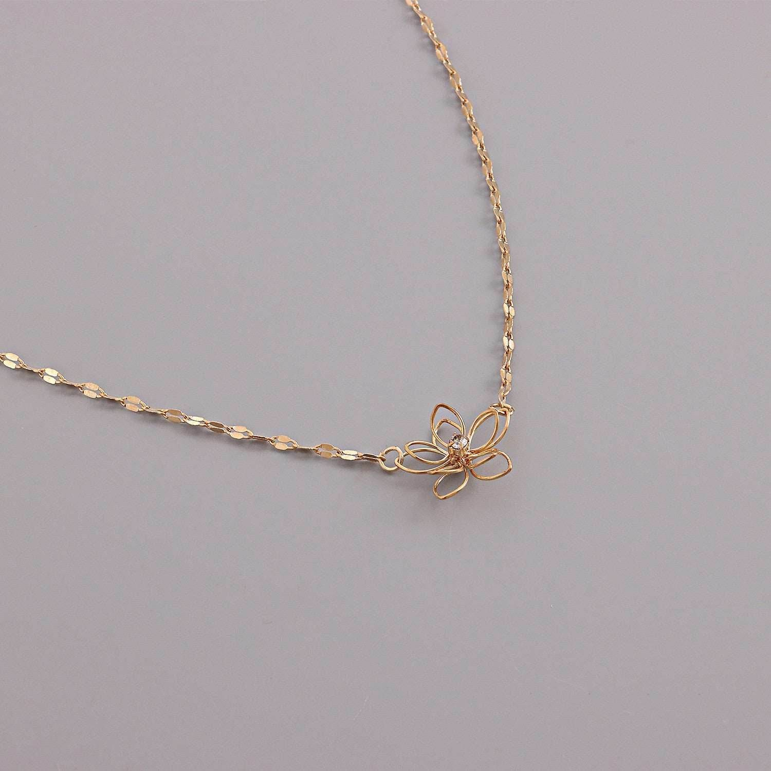 Simple Clavicle Chain Hollow Lotus Necklace Women - Mubimart
