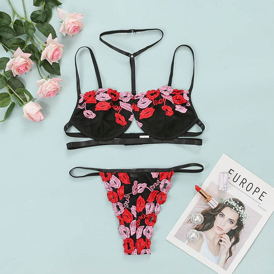 Large Size Embroidered Halterneck Sexy Girly Lingerie Set - Mubimart