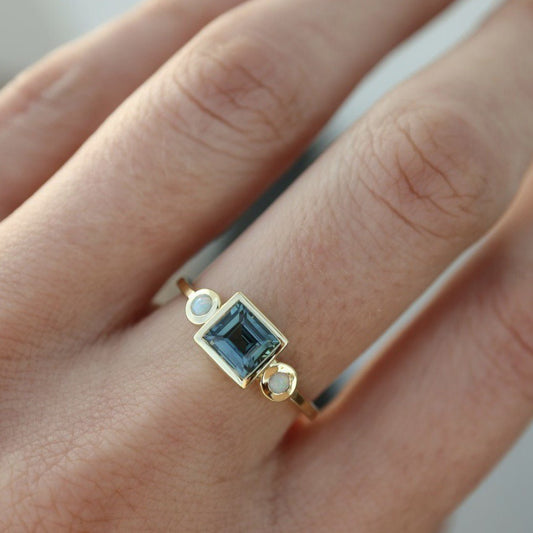 Women's Fashion Personalized Gemstone Ring
