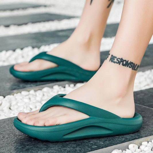 Flip-flops Men Wear Sandy Beach Platform Outside And Step On Shit - Mubimart