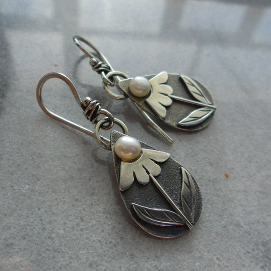 European And American Old Water Drop Three-dimensional Lace Leaves Metal Alloy Earrings