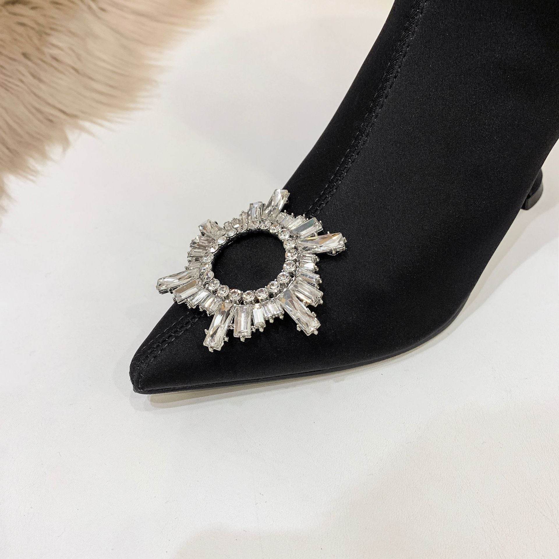 The sun buckled over his knee boots - Mubimart