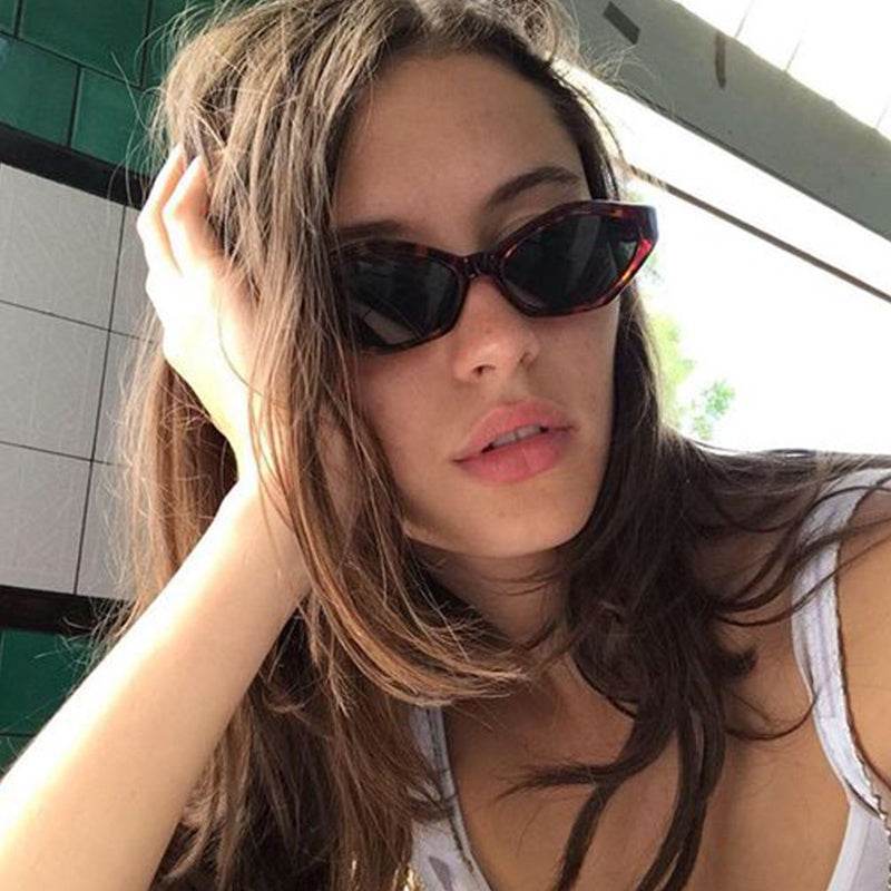 Angular Cat-eye Sunglasses, Modern Retro Temples In The Shape Of A Jumping Cheetah - Mubimart