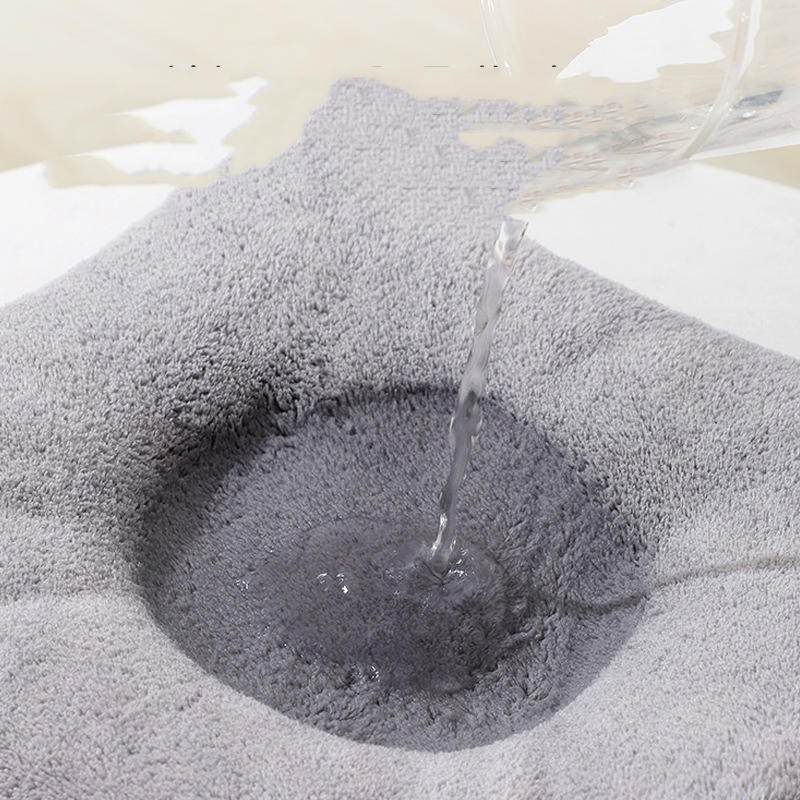 Cute Cartoon Hugging Quilt Coral Fleece Hooded Bath Towel - Mubimart