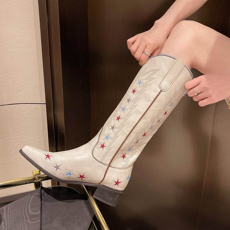 Vintage Embroidered Pointed Western Cowboy Boot - Mubimart