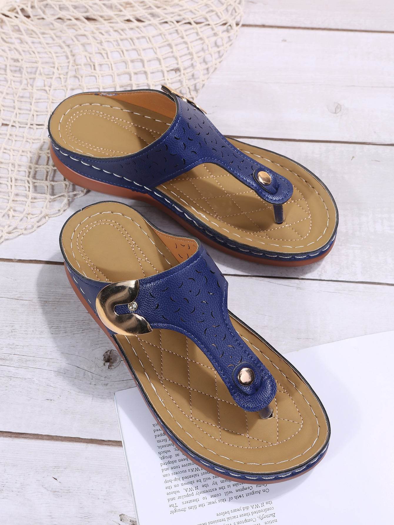European And American Fashion Wedge Heels Retro Flip Flops Beach Slippers - Mubimart