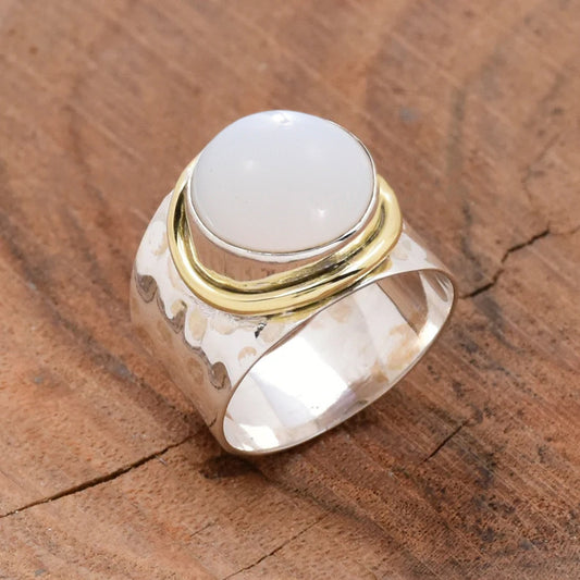 Two-tone Wide-faced Gemstone Ring Vintage