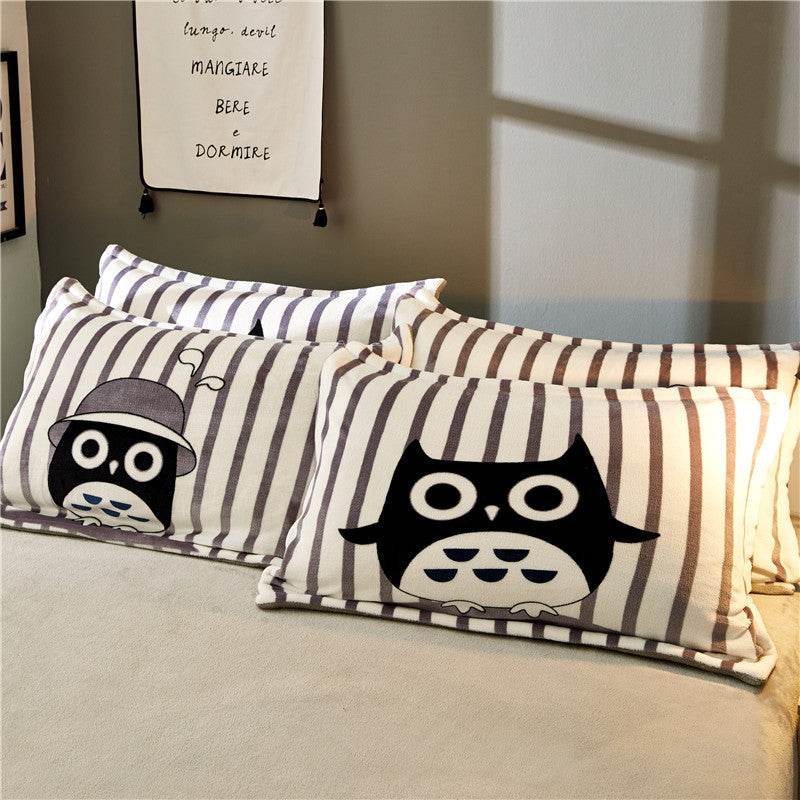 Pillowcases With A Pair Of Warm Coral Fleece - Mubimart