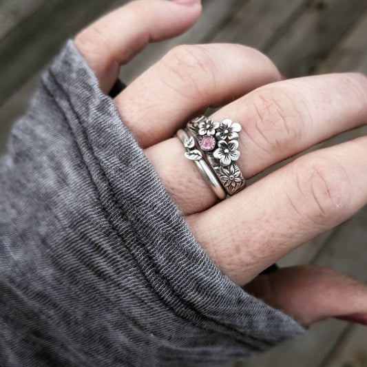 Women's Vintage Flower Couple Rings Imitation Thai Silver Handmade
