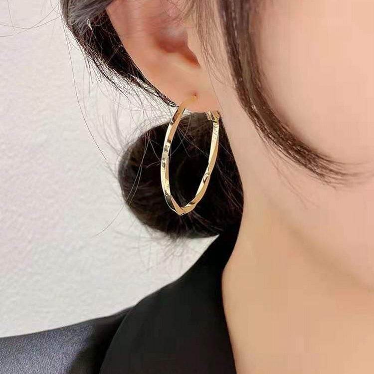 Golden Hoop Fashionable Women Circle Big Earrings Temperament - Mubimart