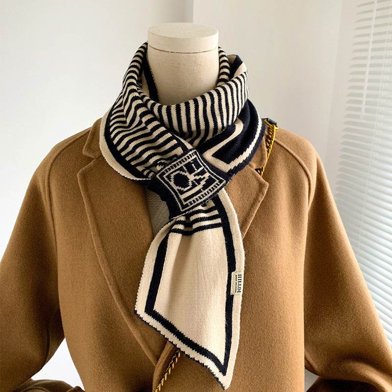 Students Decorate Warm And Lazy Scarves - Mubimart