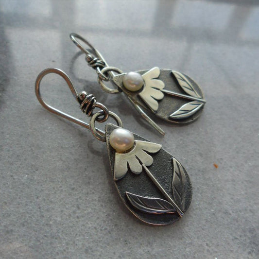 European And American Old Water Drop Three-dimensional Lace Leaves Metal Alloy Earrings