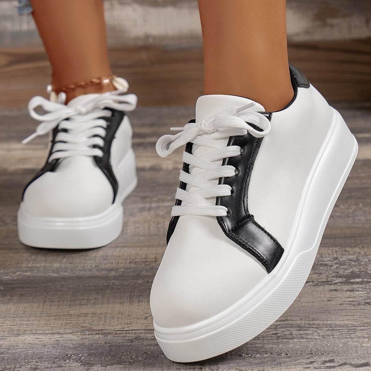 New Lace-up Flats Women Walking Sports Skateboard Shoes Retro Fashion Casual Sneakers - Mubimart