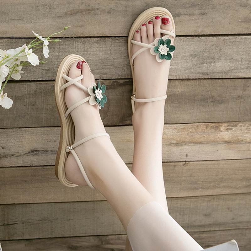 Flat sandals and slippers - Mubimart