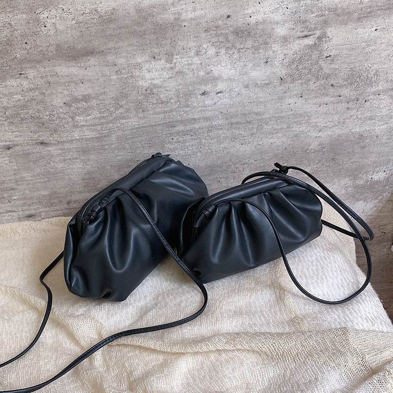 Women Simple Dumplings Messenger Bag - Mubimart