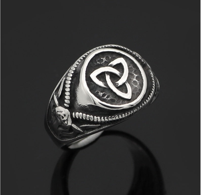 Dominierender Vintage-Ring für Männer