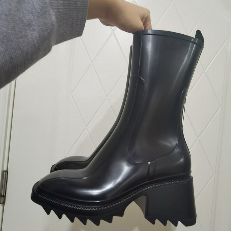 Thick-soled block heel square toe boots