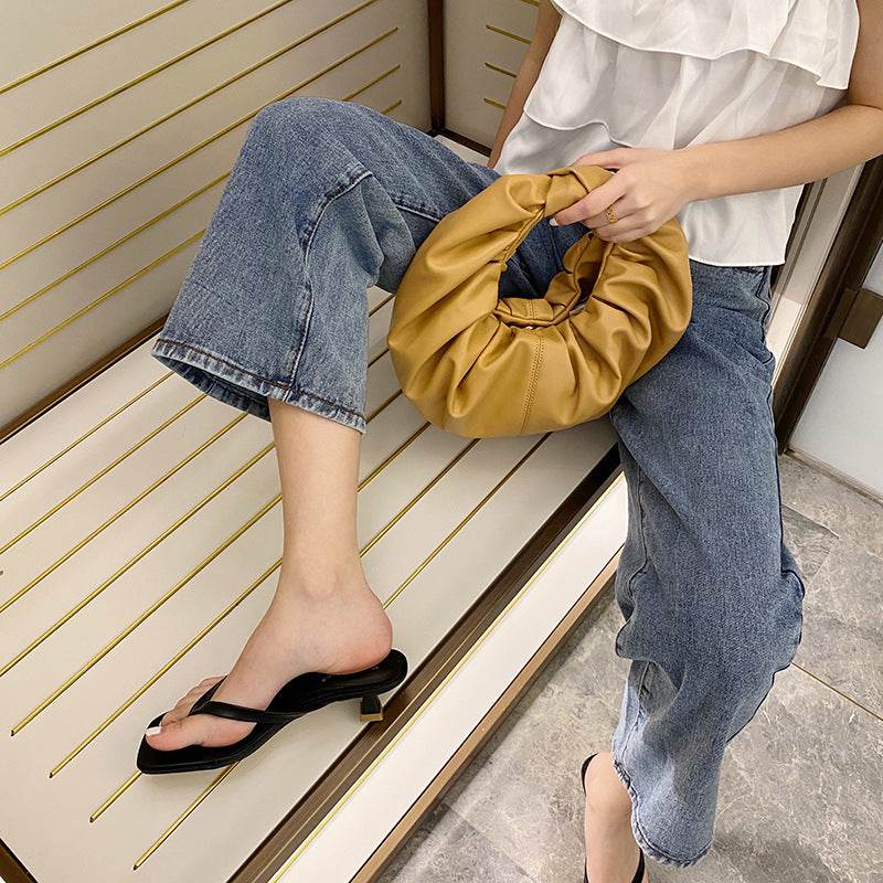 Comfortable with flip-flops - Mubimart