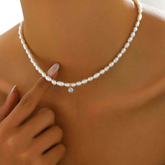 Elegant Freshwater Pearl Choker Necklace With Diamond Pendant - Stylish And Feminine Jewelry For Young Women - Mubimart