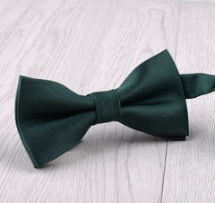 Solid bow tie