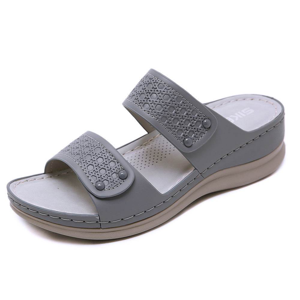 Oversized Wedge Heel Embossed Rivet Slippers - Mubimart