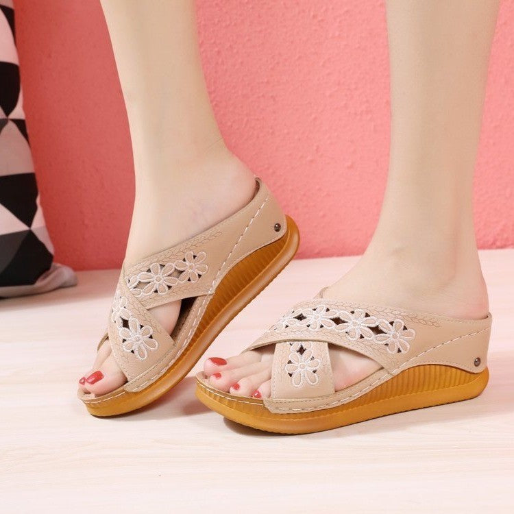 Women Wear Lightweight Hollow Cross Slippers - Mubimart -  