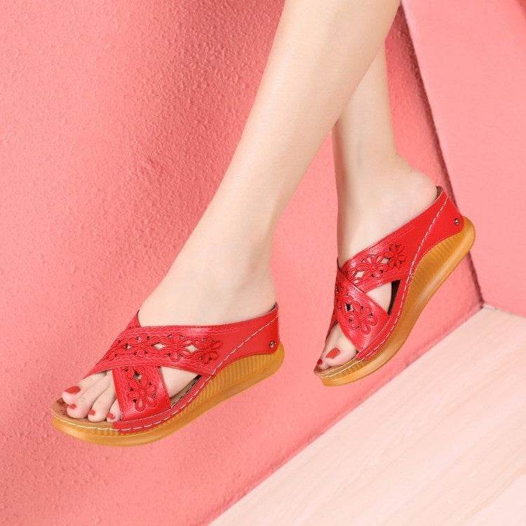 Women Wear Lightweight Hollow Cross Slippers - Mubimart