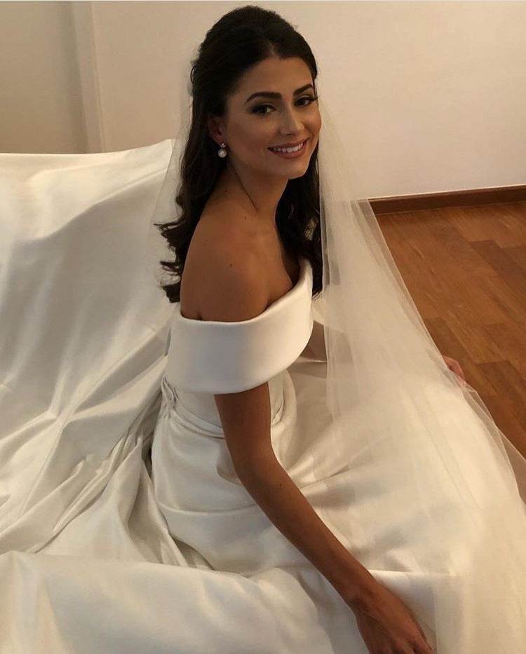 Simple A Line Wedding Dresses Satin Off The Shoulder Wedding Bridal Gowns Sweep Train Casual Dresses Zipper With Buttons Back - Mubimart