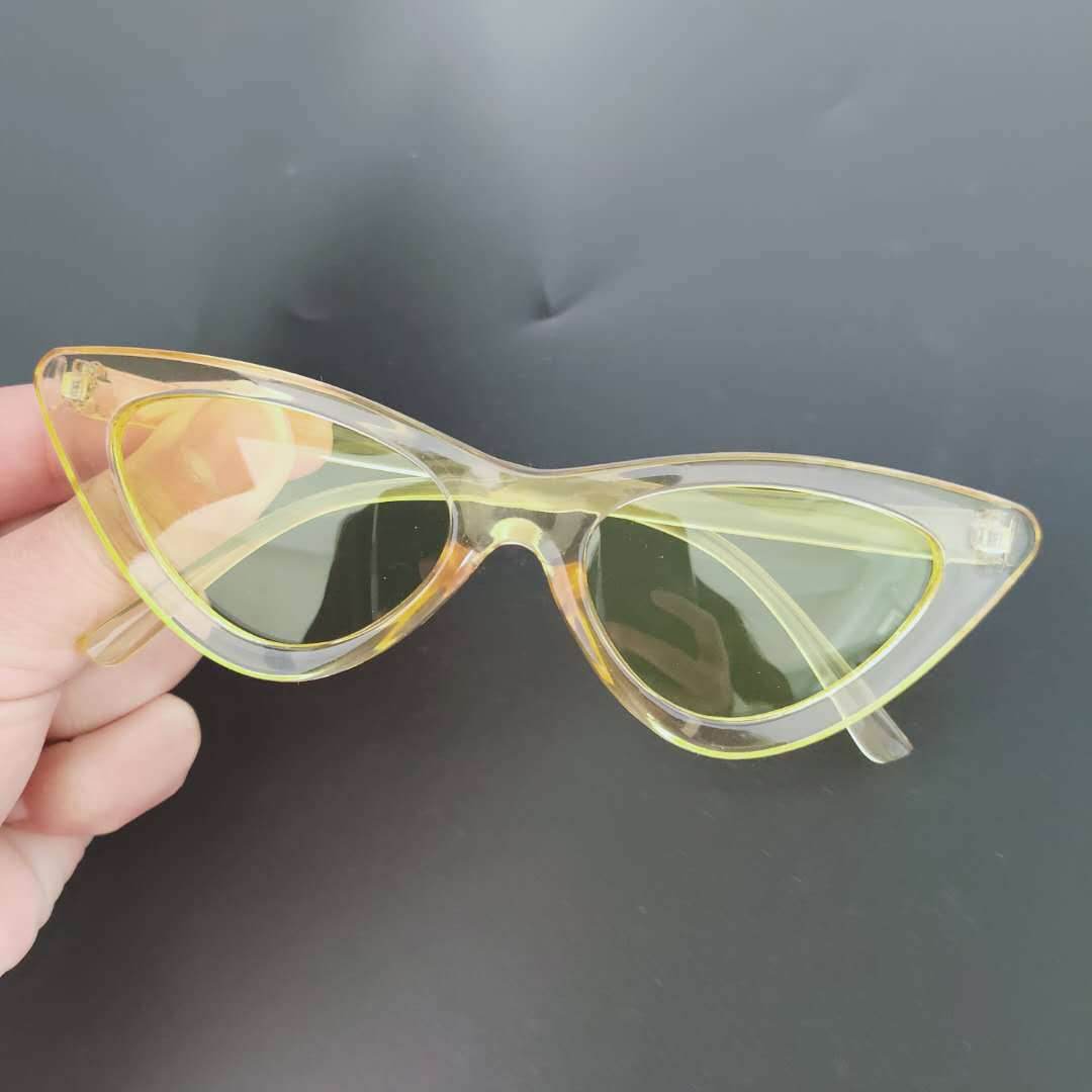 Retro Triangle Cat Eye Net Red Sunglasses - Mubimart