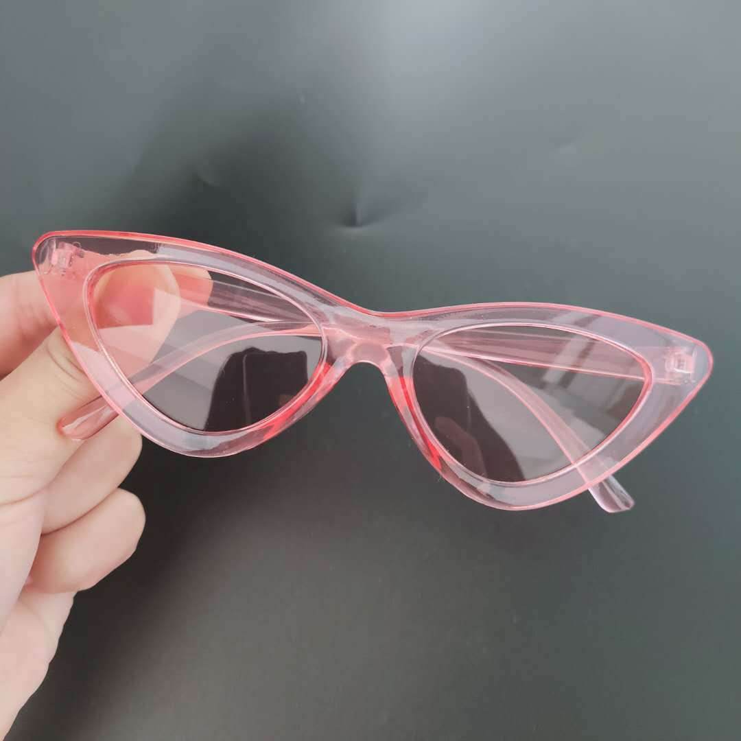 Retro Triangle Cat Eye Net Red Sunglasses - Mubimart