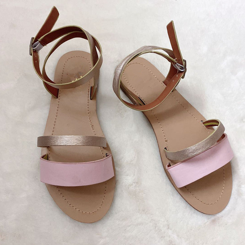 Beach flat sandals