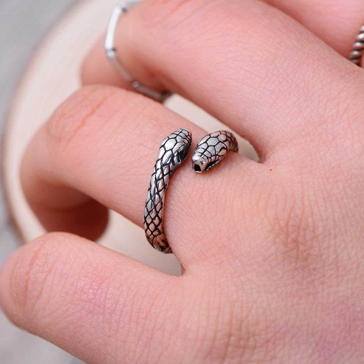 Ladies Silver Snake Ring - Mubimart