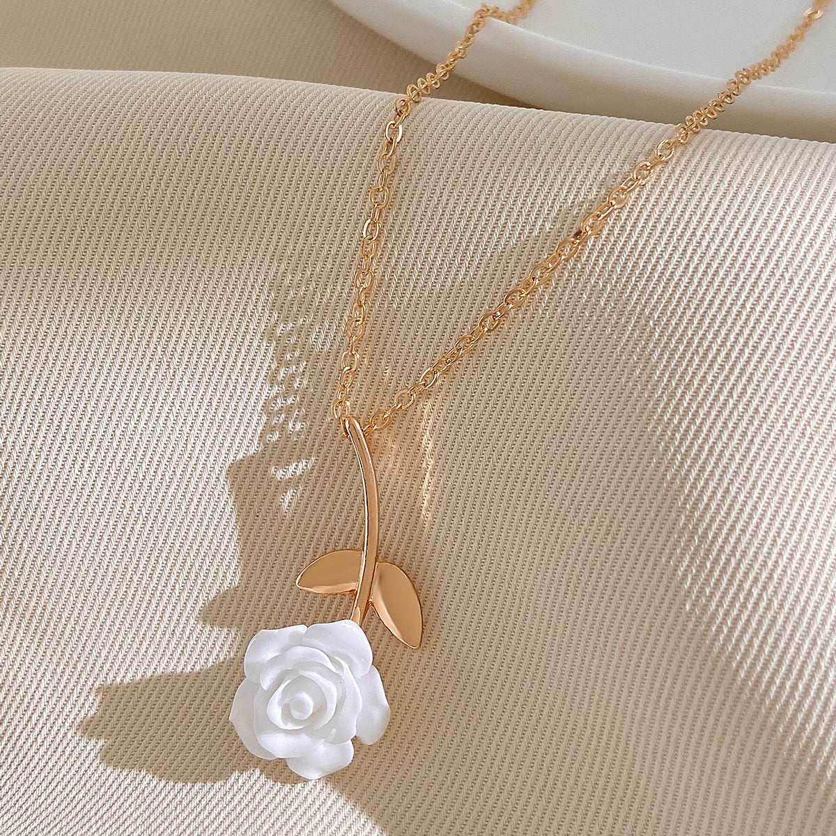 Rhinestone Love Rose Chain Necklace For Women - Mubimart