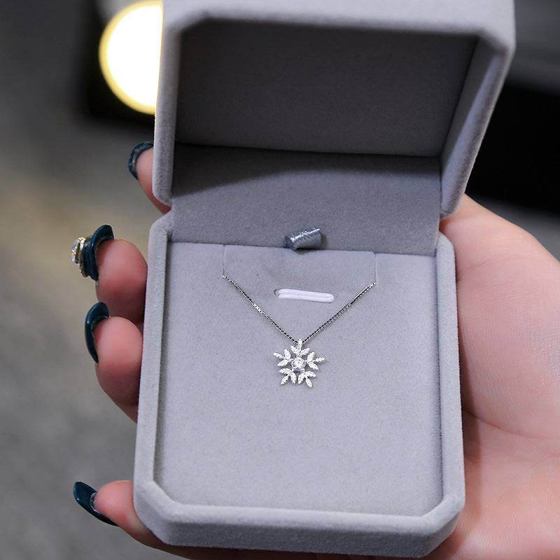 Diamond Snowflake Necklace Women Clavicle Chain - Mubimart