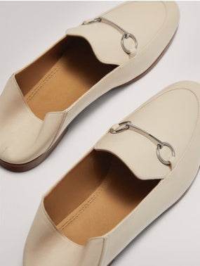 Cream flats - Mubimart