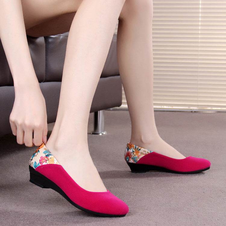 Cloth shoes wedge heel low heel work shoes soft bottom mother shoes - Mubimart