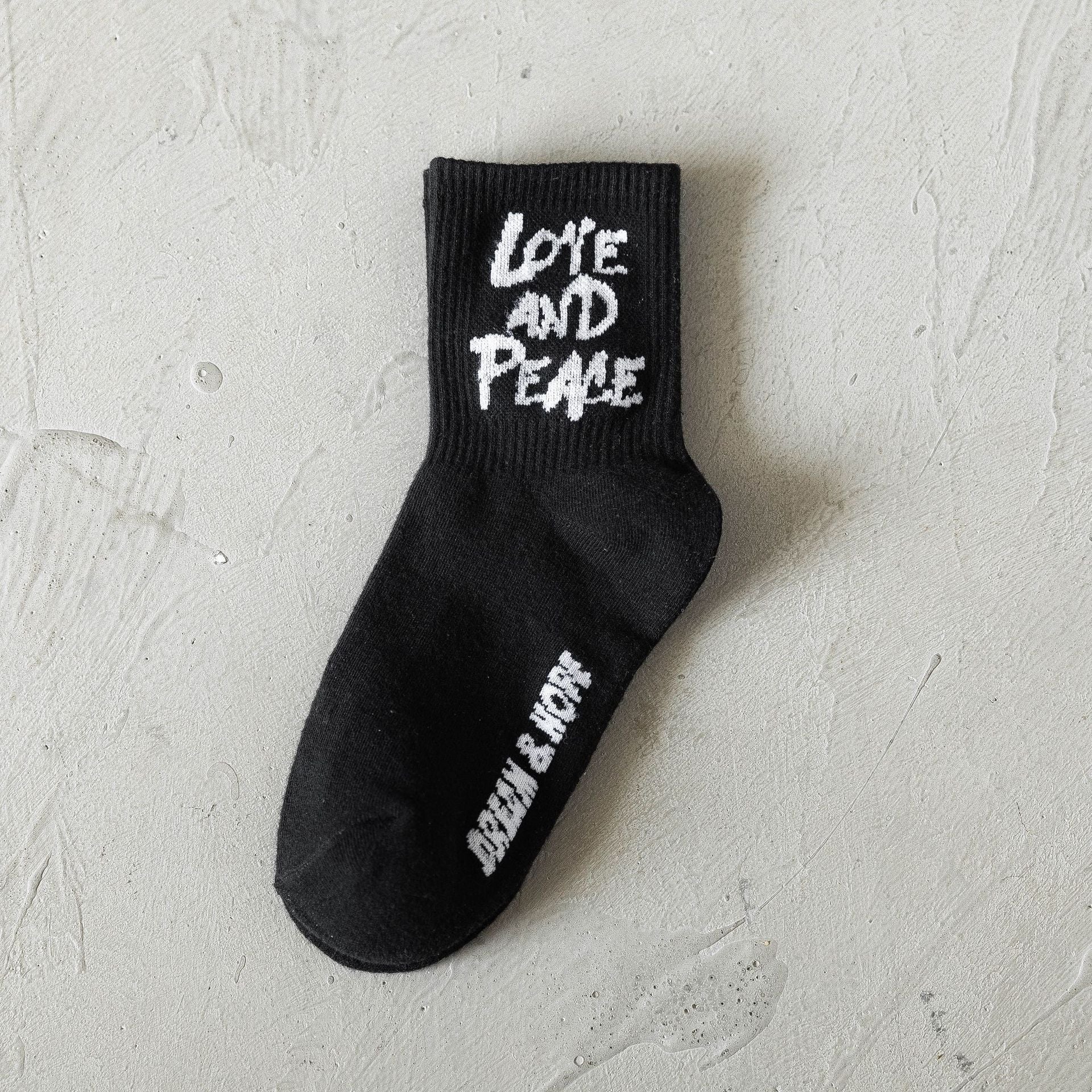 Black And White Socks Embroidered Planet Socks Men And Women Couple Athletic Socks Ins Hip Hop Cool Fashion Cotton Tube Socks - Mubimart - Athletic socks 