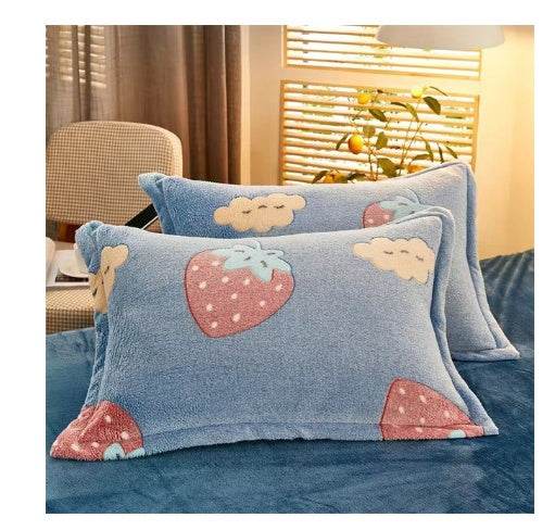 A Pair Of Winter Velvet Pillowcases To Keep Warm - Mubimart