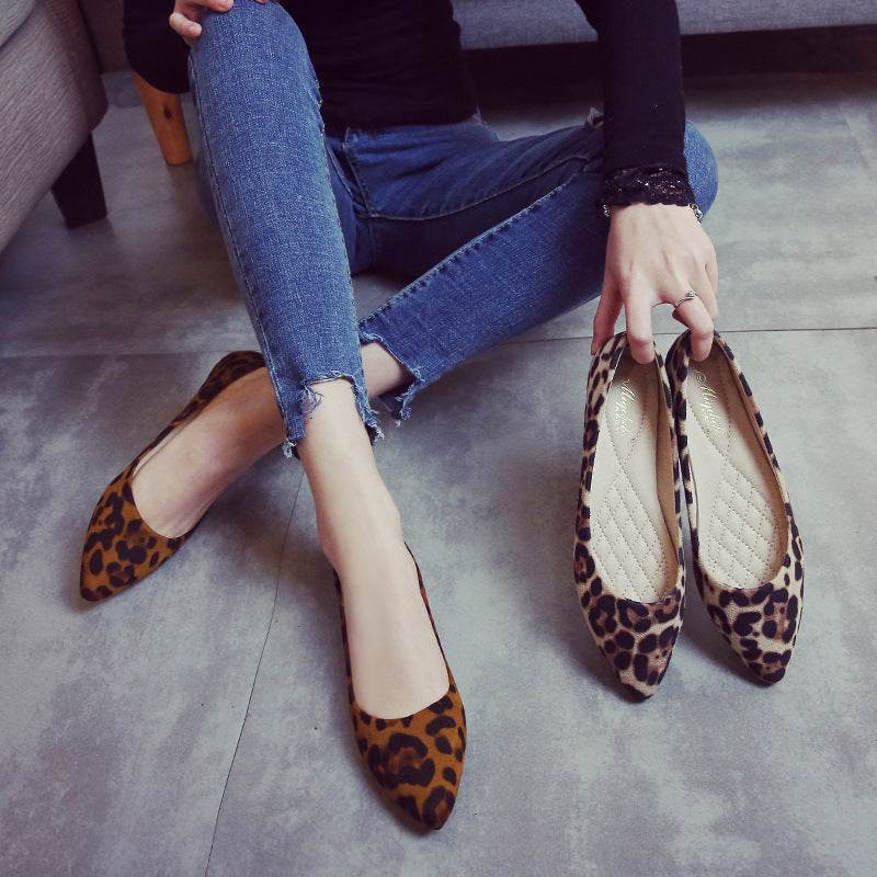 Leopard-print pointed toe flats - Mubimart