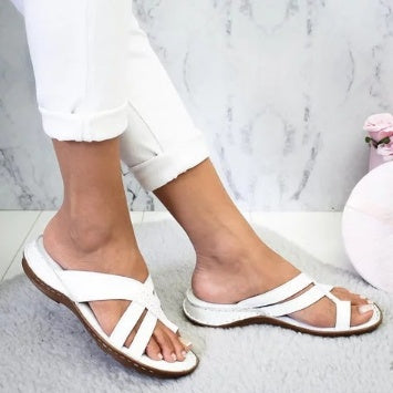 Flat toe sandals