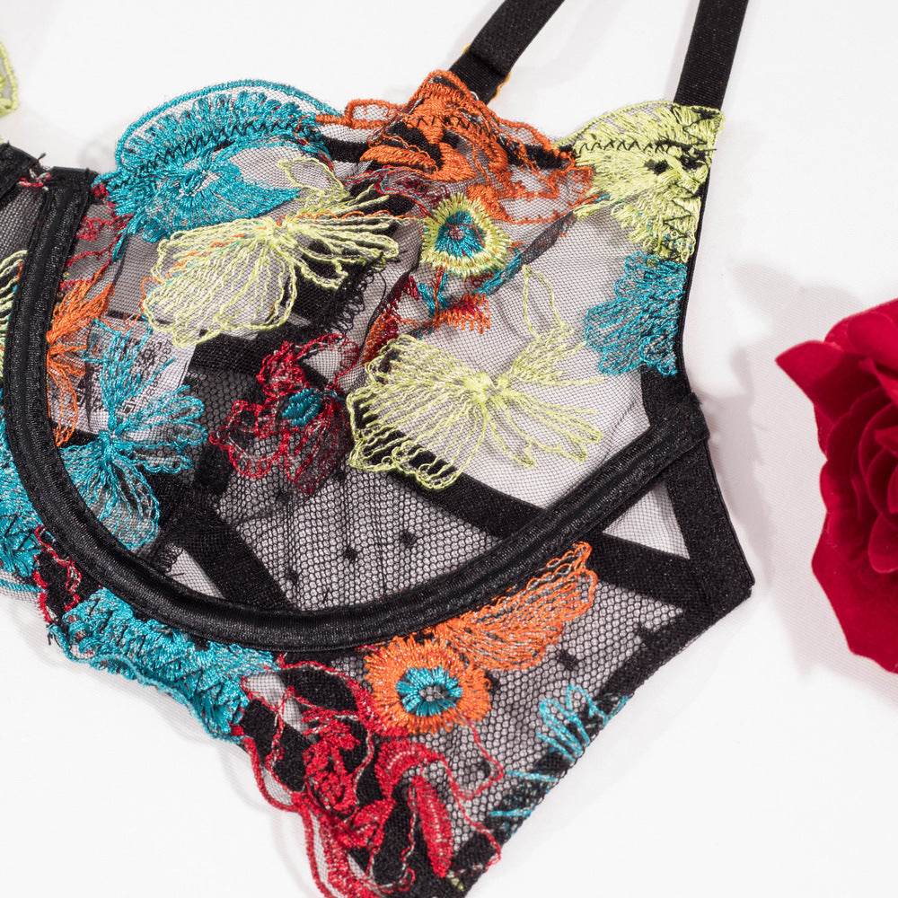 Sexy Garter Belt Embroidery Shaping Split Suit - Mubimart