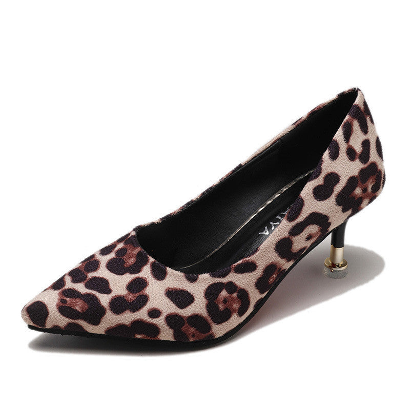 Spitze High Heels mit Leopardenmuster