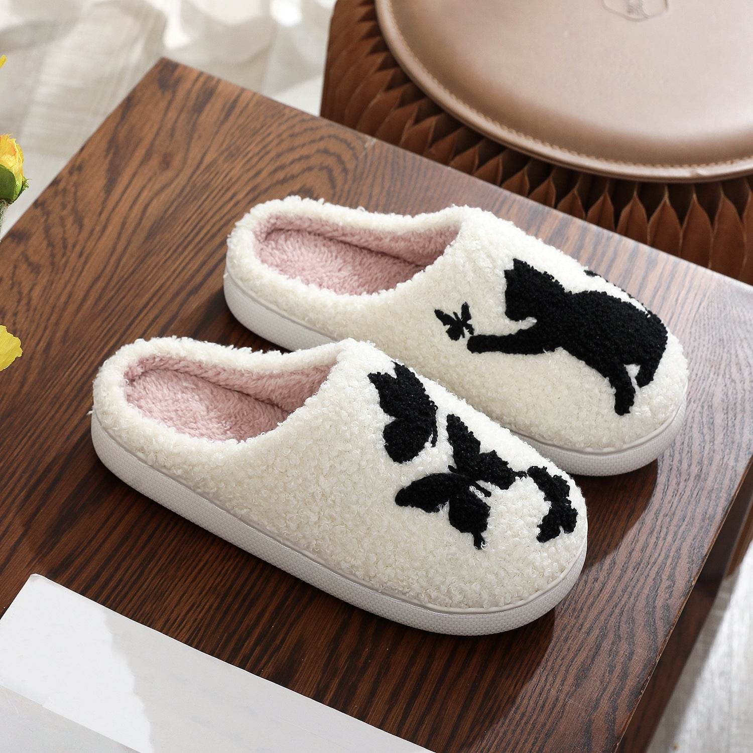 Embroidery Cotton Slippers Home Winter Comfortable Woolen Slipper - Mubimart
