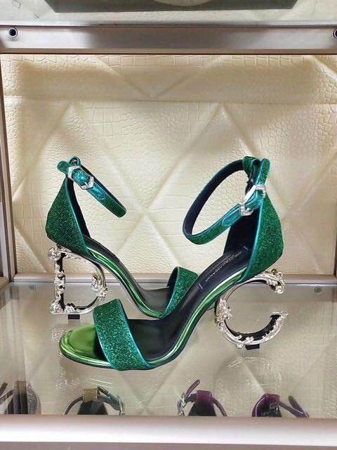 Gold high heels - Mubimart