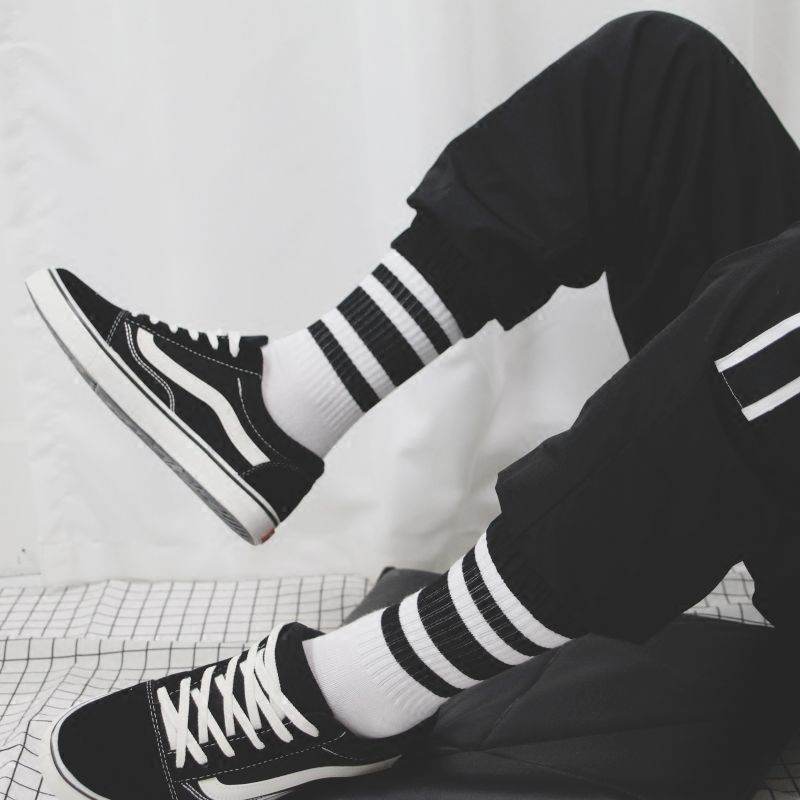 Trendy Pure Cotton Mid-calf Length Socks High-top Skateboard Basketball Socks Fashion Striped Athletic Socks - Mubimart