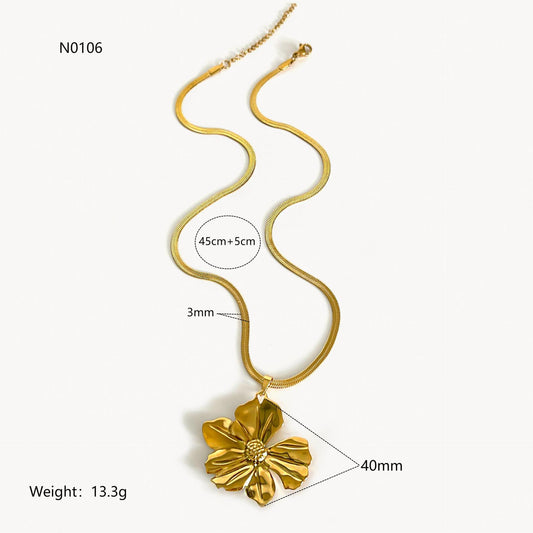 Fashion Exaggerated Cold Style Stainless Steel Large Flower Pendant Necklace